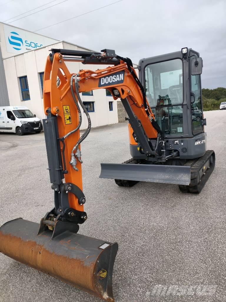 Doosan DX 27 Z حفارات صغيرة أقل من 7 طن (حفارات صغيرة)