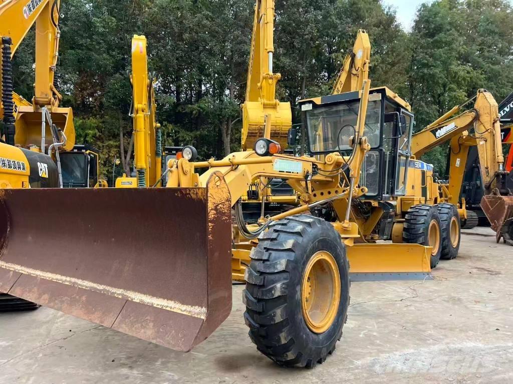 SEM 919 معدات تمهيد الطرق