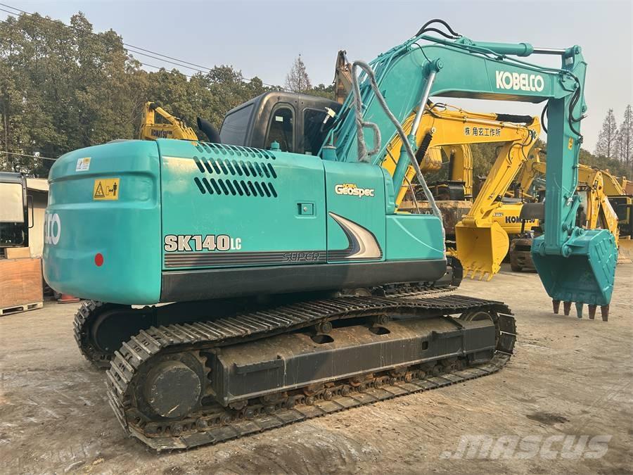 Kobelco SK 140 حفارات زحافة