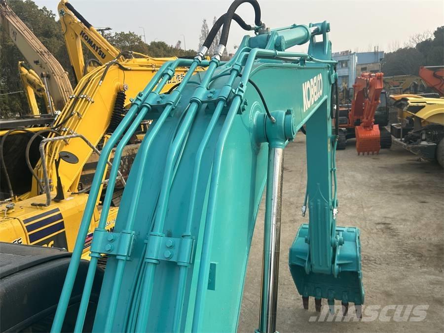 Kobelco SK 140 حفارات زحافة