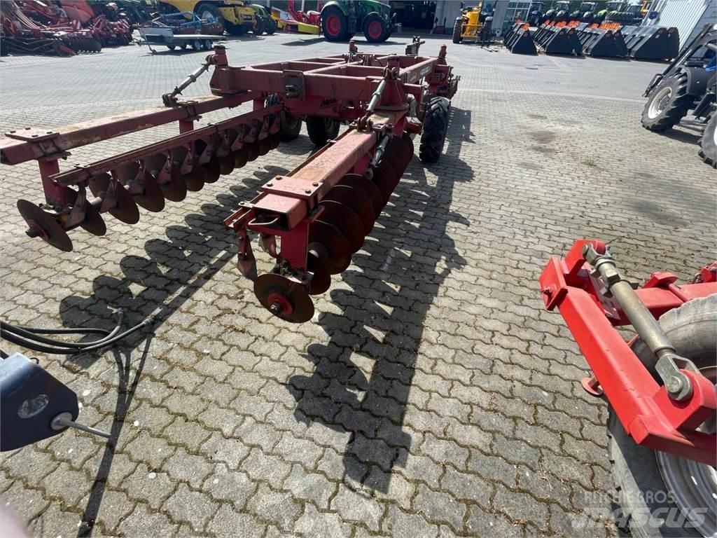 Brix Stein Gigant زحافات ساحقة