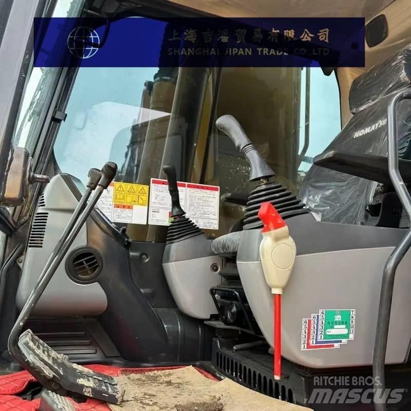 Komatsu PC 220 حفارات زحافة
