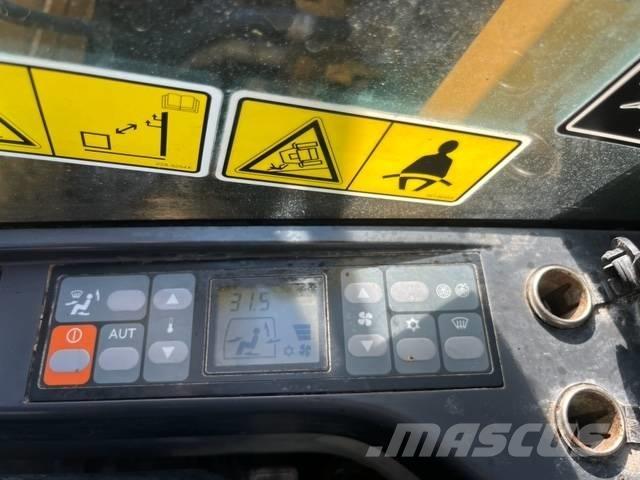 CAT 311 D حفارات زحافة