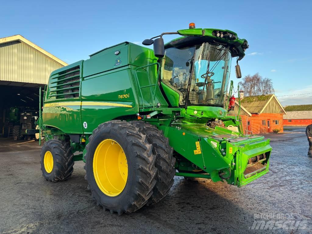John Deere T670I 4WD حصادات