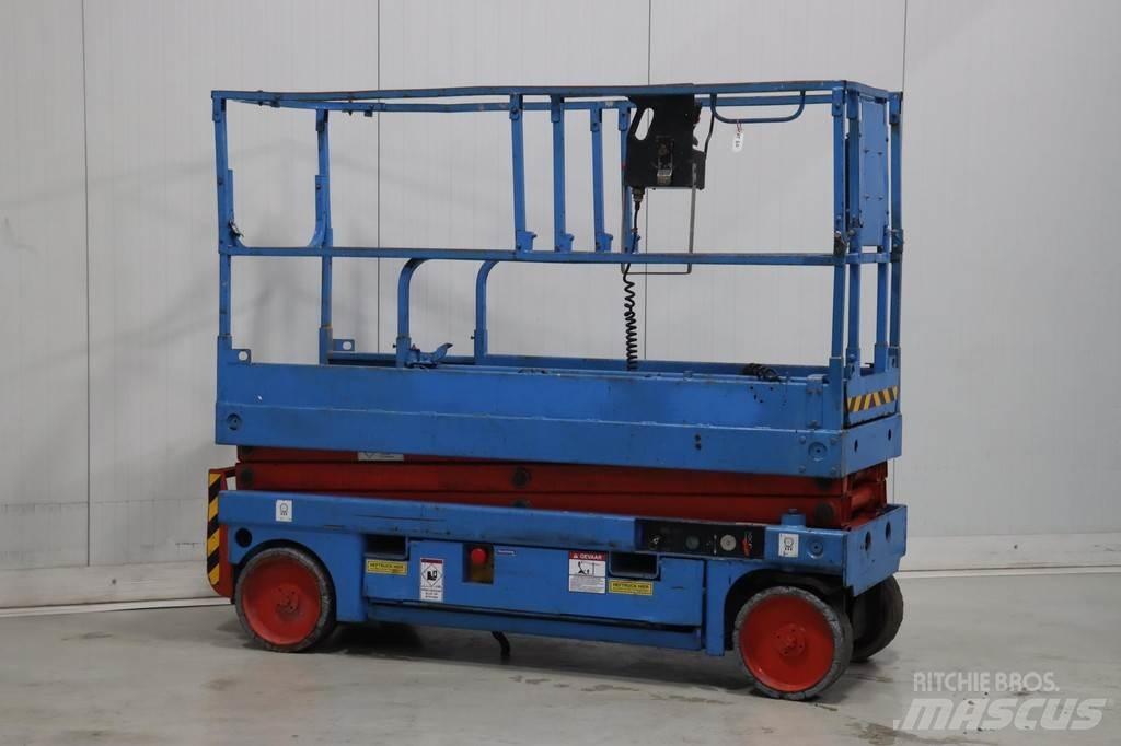 Haulotte Compact 8 رافعات مقصية الشكل