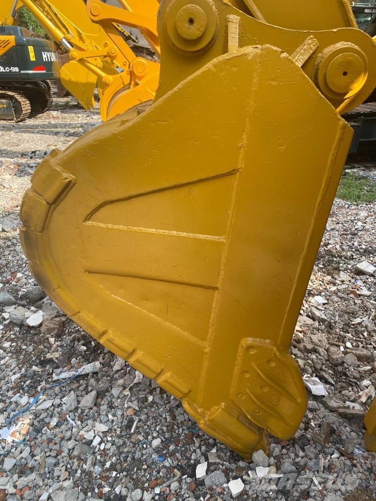 CAT 320 C L حفارات زحافة