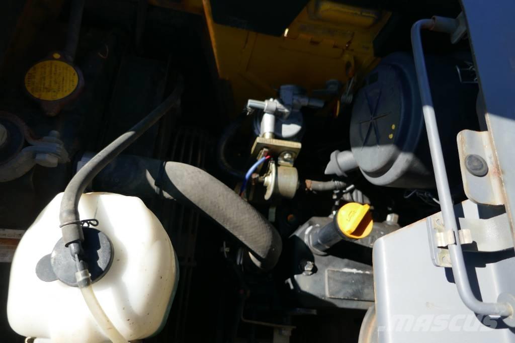Komatsu D 21 P-8 بلدوزرات مجنزرة