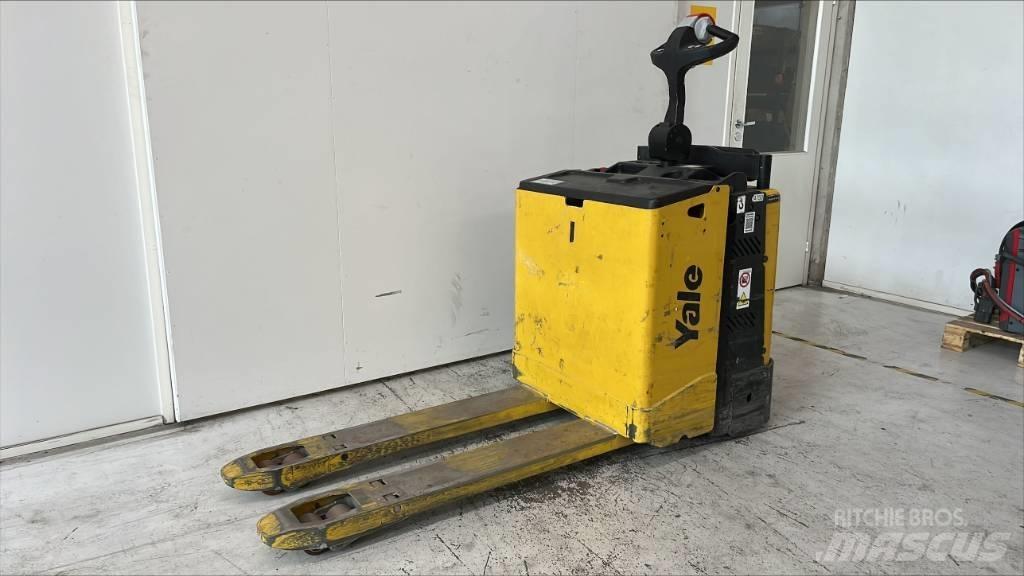 Yale MP 20 X رافعة منخفضة المستوى ذات منصة