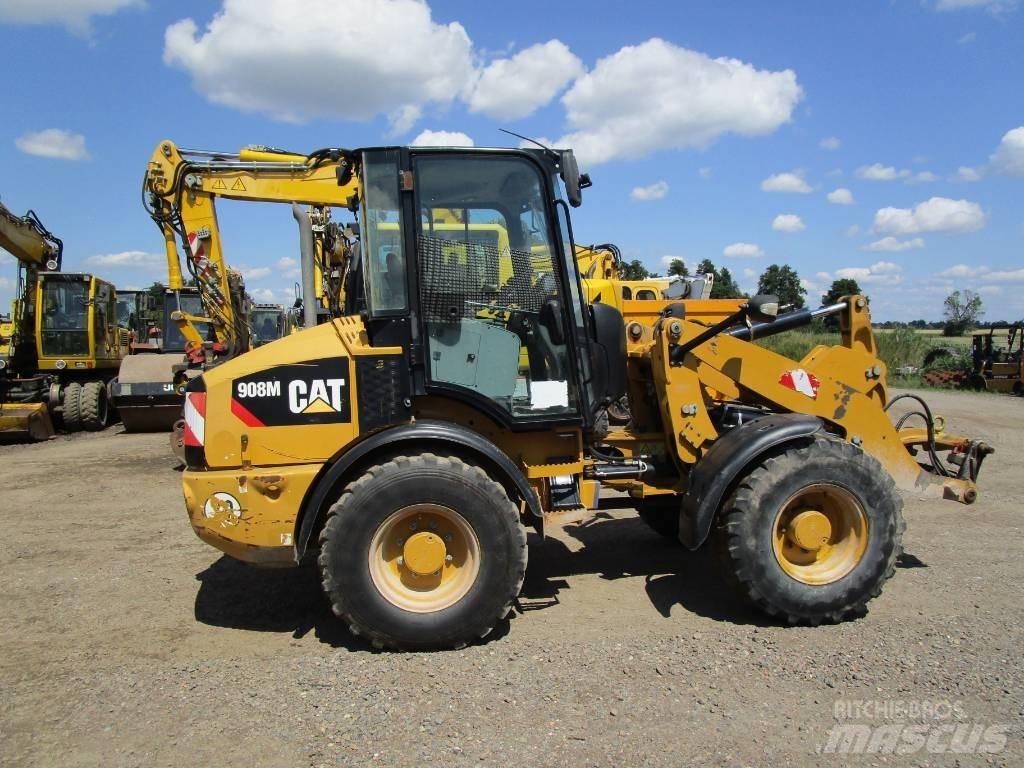 CAT 908 M لوادر بعجل