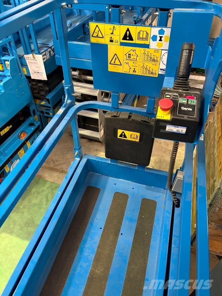 Genie GS 1532 رافعات مقصية الشكل