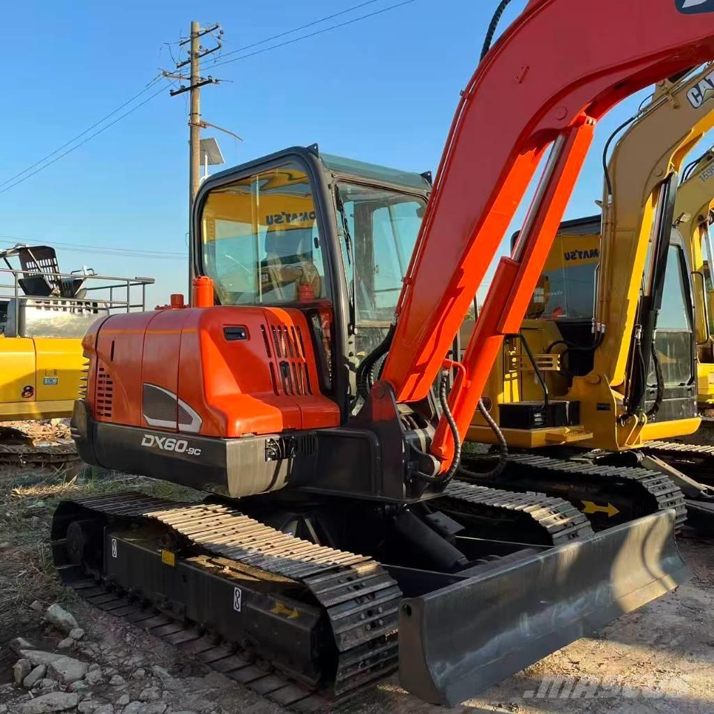 Doosan DX 60 حفارات زحافة