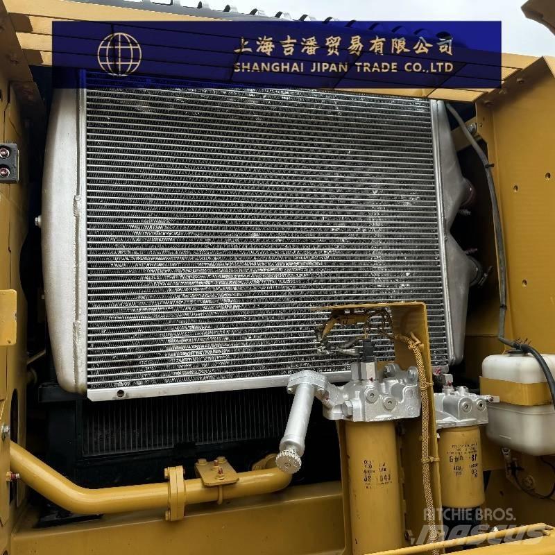 CAT 329 D حفارات زحافة