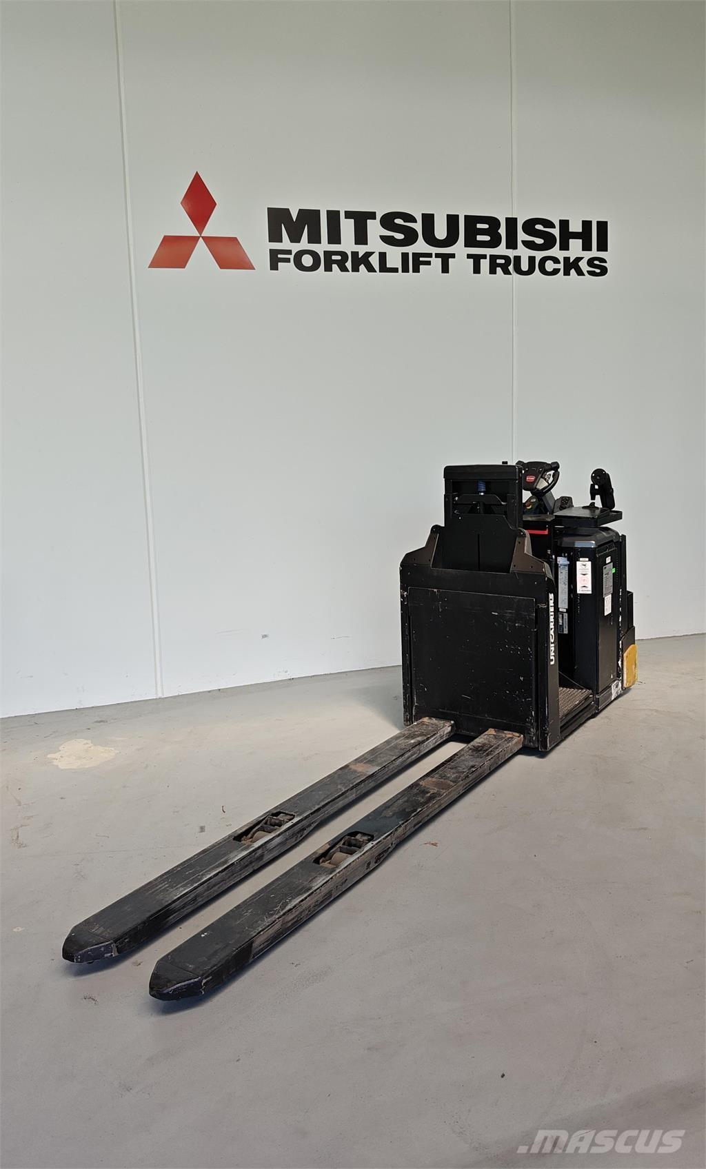 UniCarriers OLH250 معدات الرفع عالي المستوى