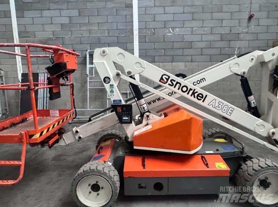 Snorkel A 38 E رافعات سلة مفصلية