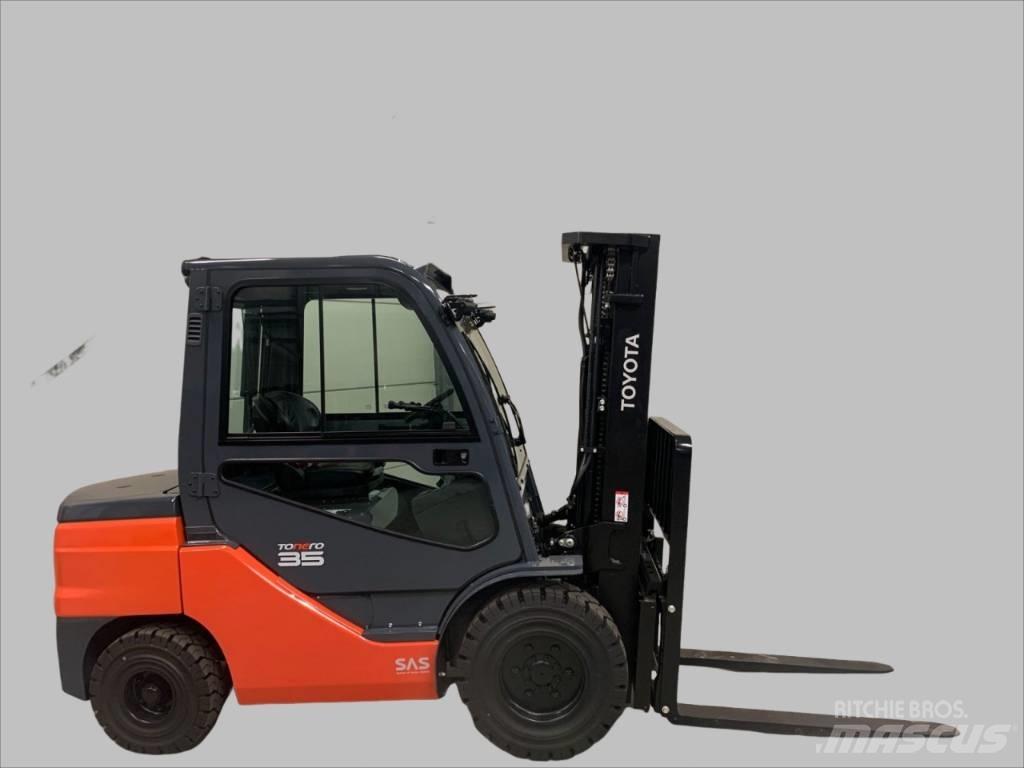 Toyota 52-8 FDJF 35 شاحنات الديزل