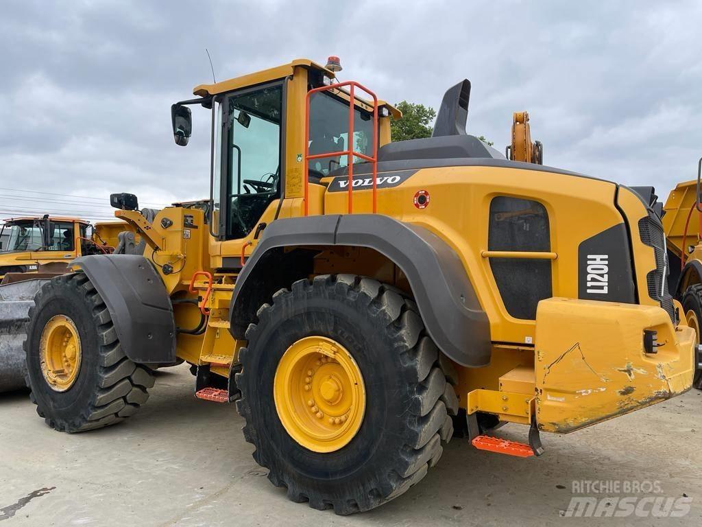 Volvo L 120 H لوادر بعجل