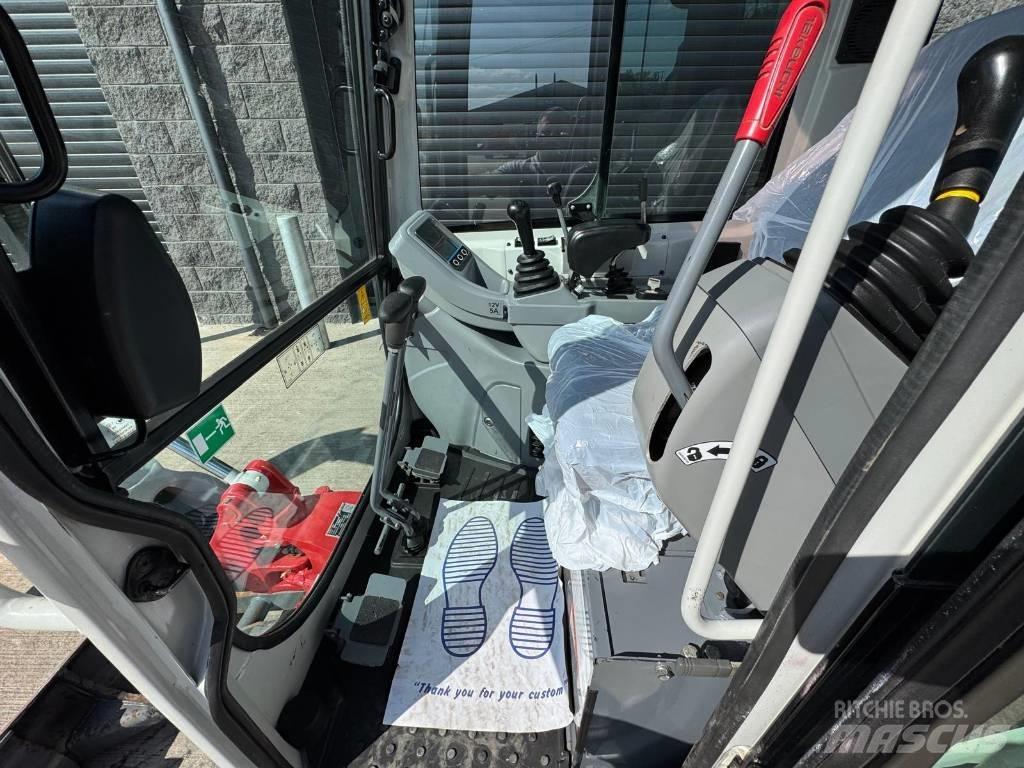 Takeuchi TB 216 حفارات صغيرة أقل من 7 طن (حفارات صغيرة)