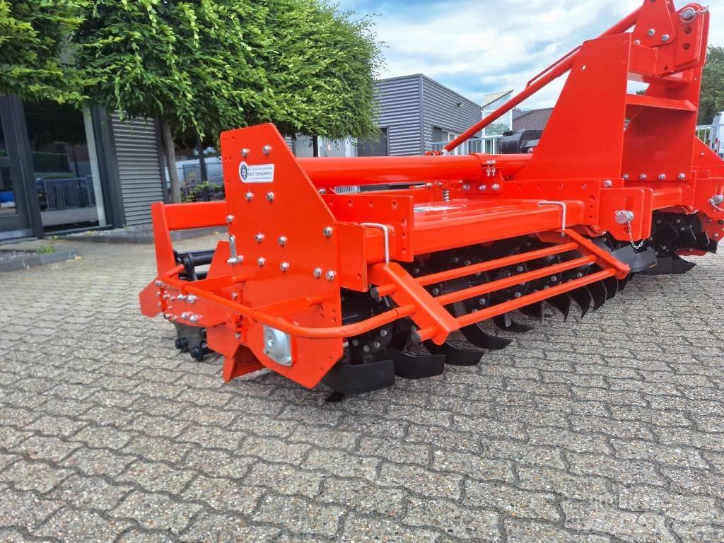 Boxer GF 300 XL الكاسحات وقلابات التربة ذات المحركات