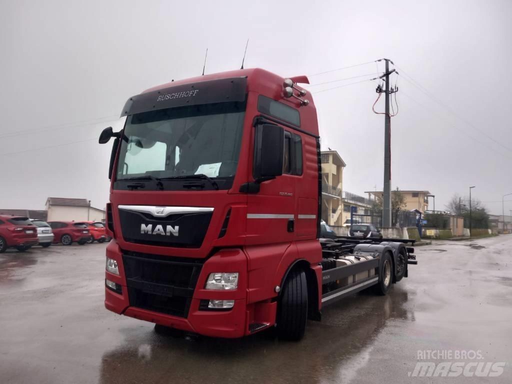MAN TGX 26.440 شاحنات الحاويات