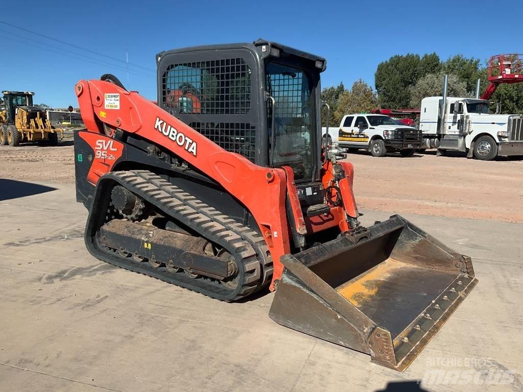 Kubota SVL 95-2 S لوادر انزلاقية التوجيه