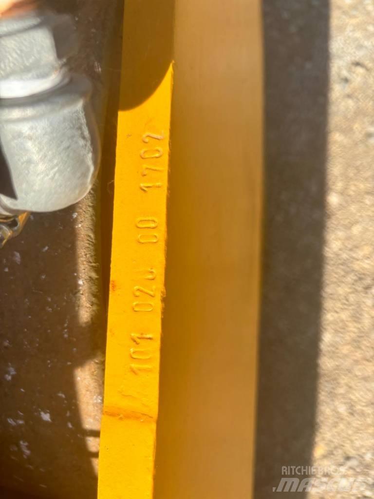 Bomag BW 75 S مداحل ثنائية الاسطوانة