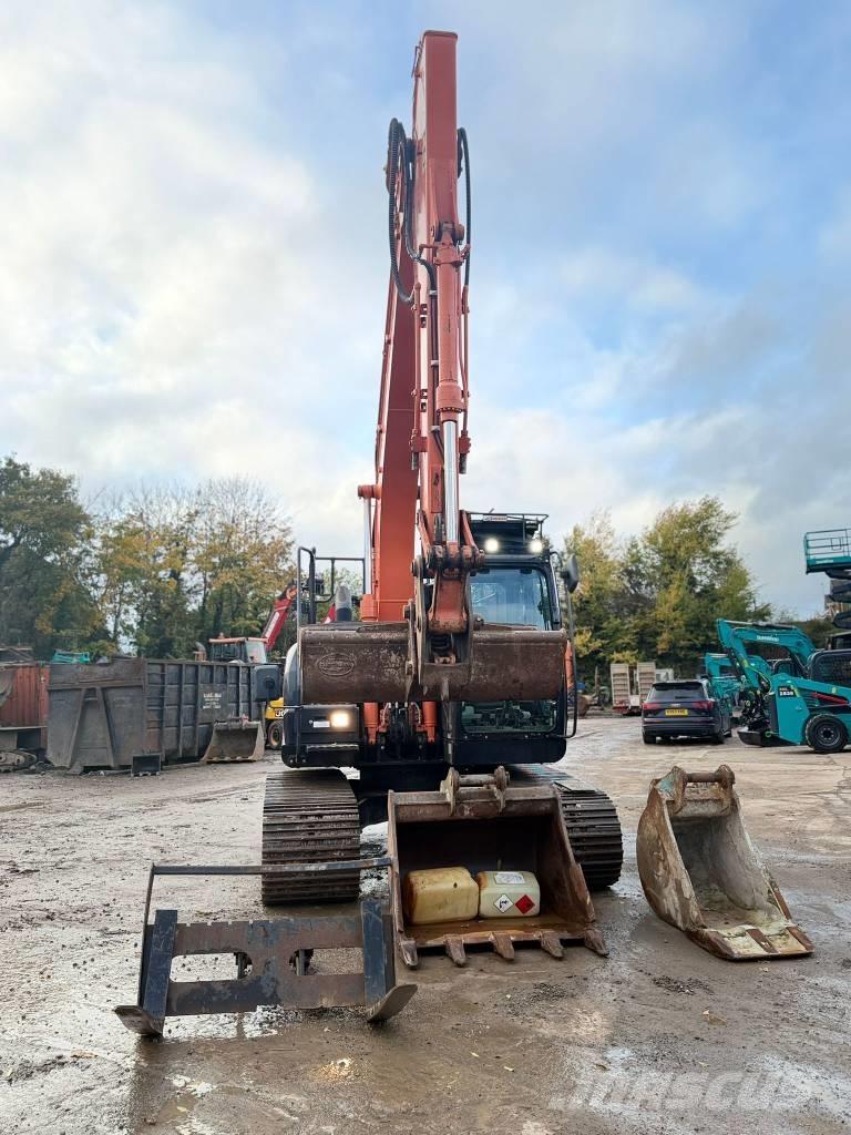 Hitachi ZX 130-6 حفارات زحافة
