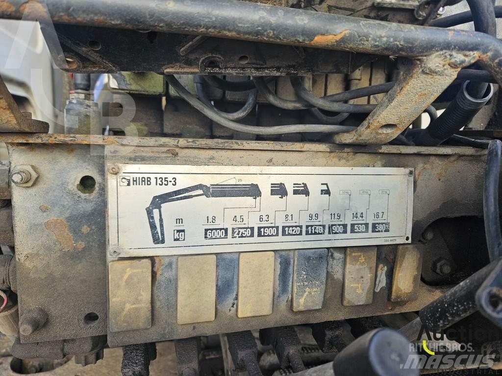 Volvo FE320 شاحنات الرافعات الخطافية