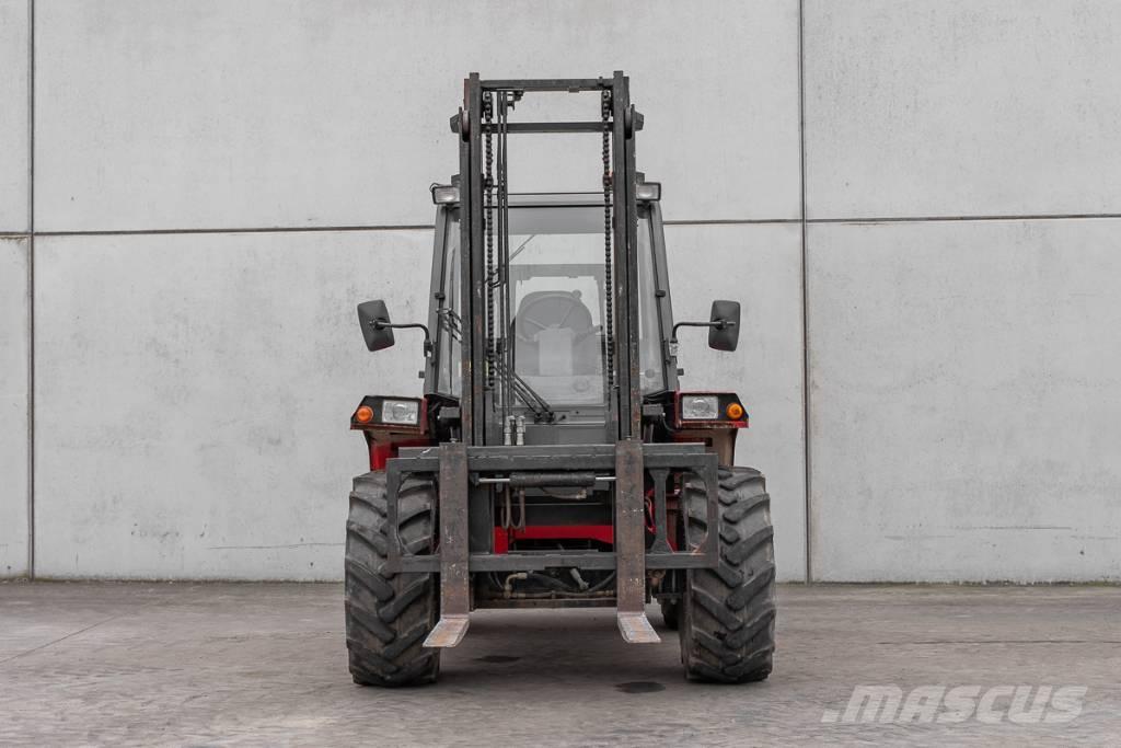 Manitou M 30-4 شاحنات الديزل