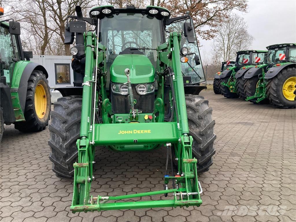 John Deere 6090 M الجرارات