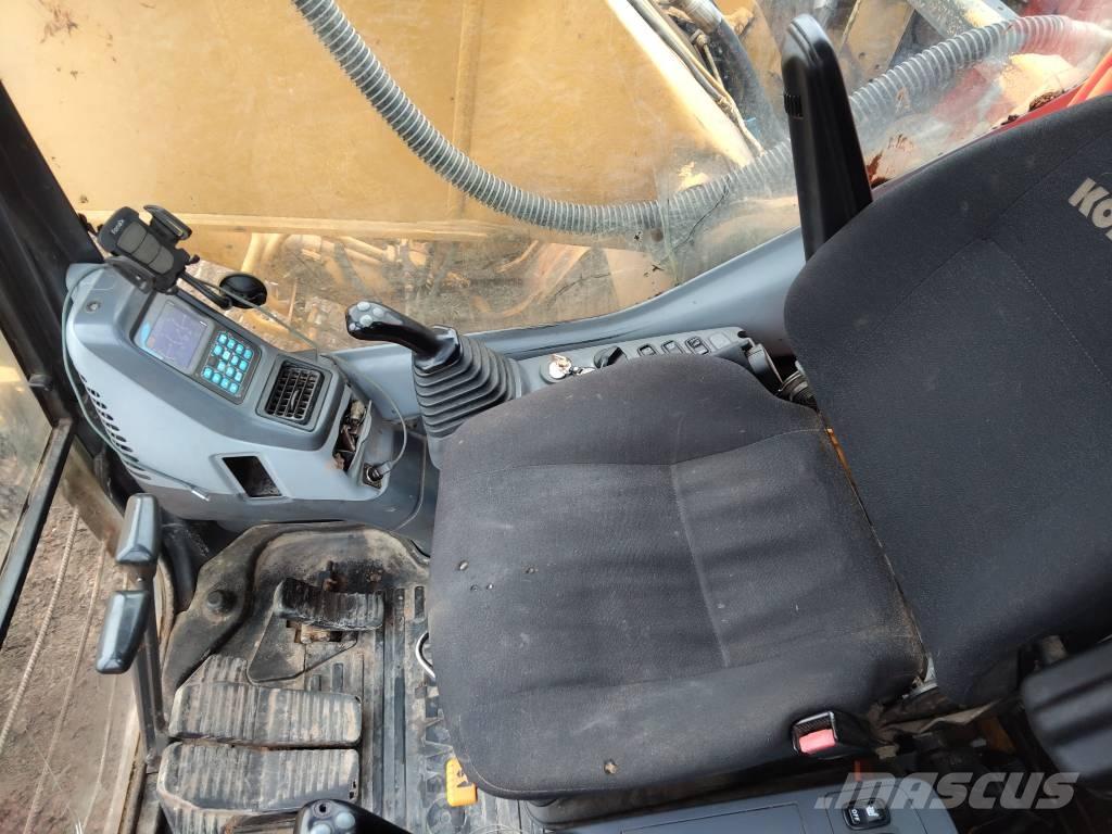 Komatsu PC 210 LC-7K حفارات زحافة