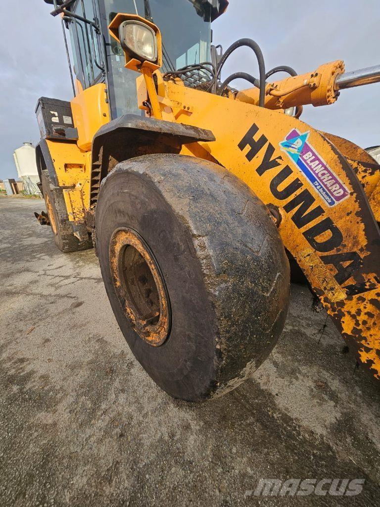 Hyundai HL960 لوادر بعجل