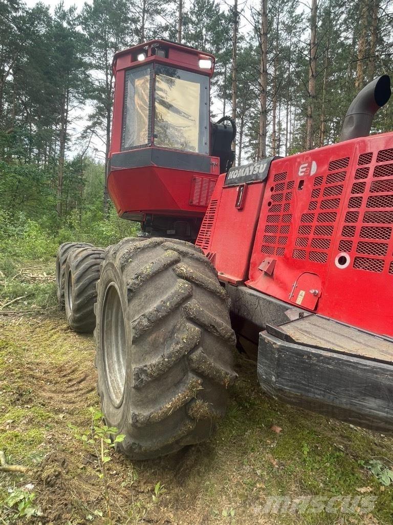 Komatsu 911.5 حصادات
