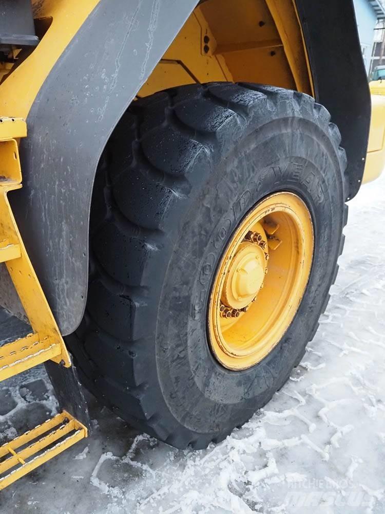 Volvo L 90 F لوادر بعجل