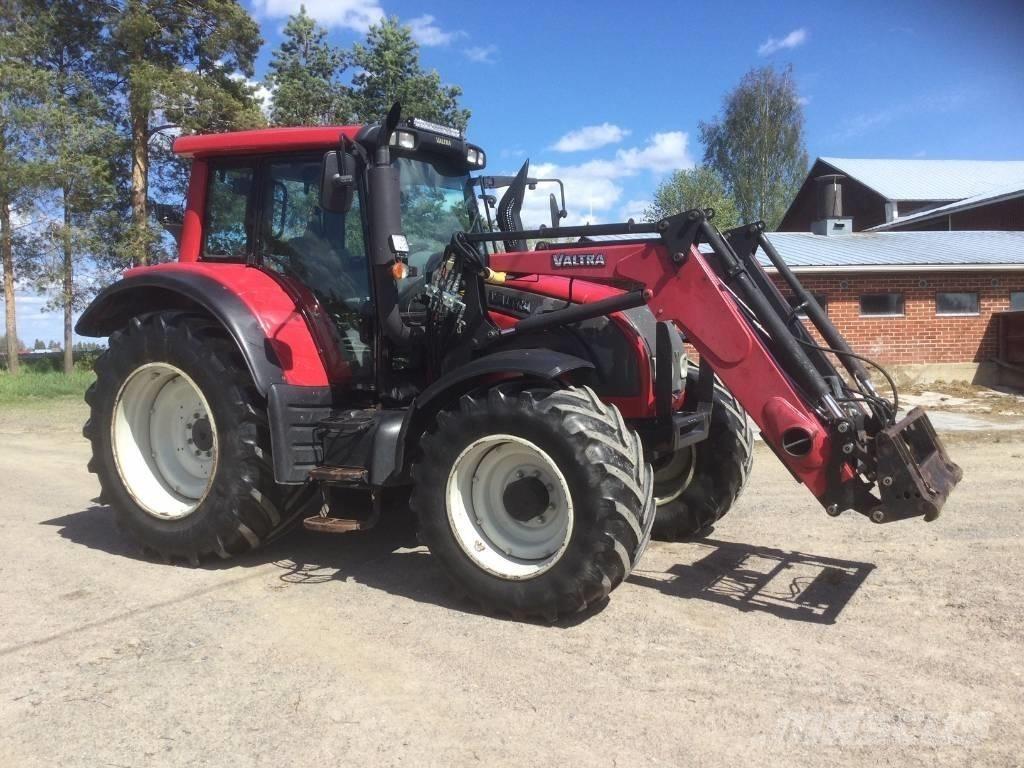 Valtra N 142 Direct الجرارات