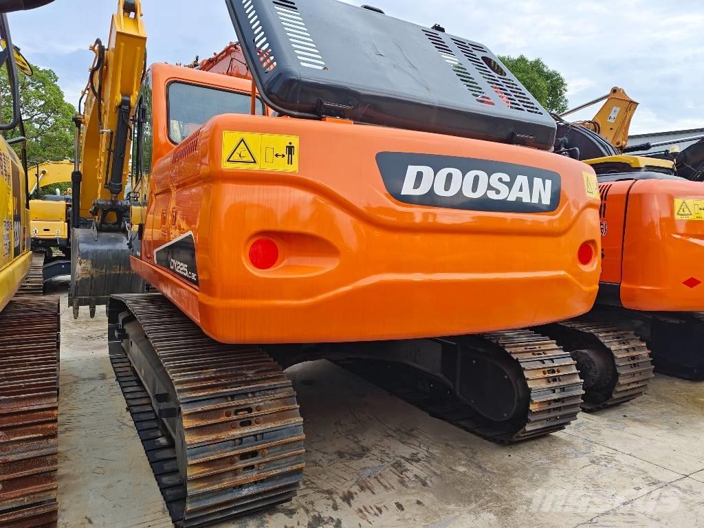Doosan DX225LC-9C حفارات زحافة