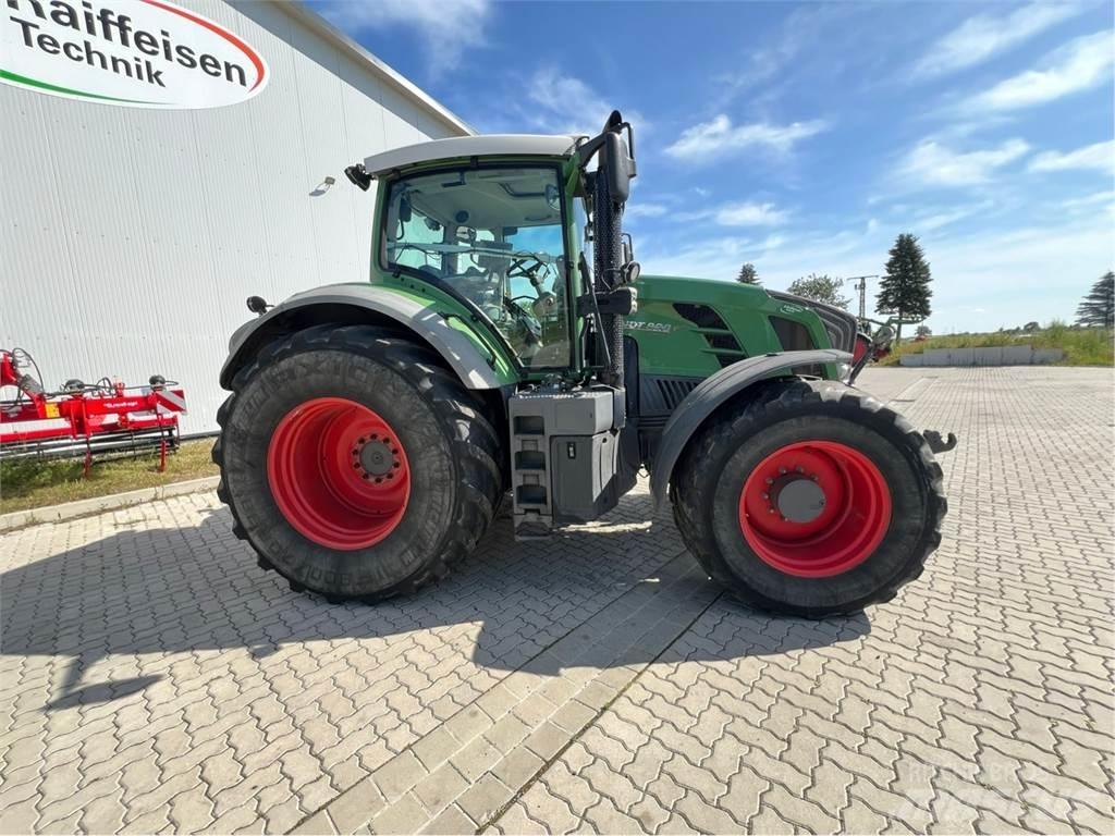 Fendt 828 Vario الجرارات