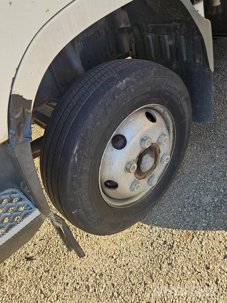 Jinwoo JW280 المنصات الهوائية المثبتة على شاحنة