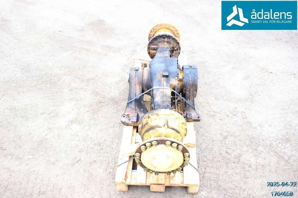 Volvo L 120 G محور العجلة