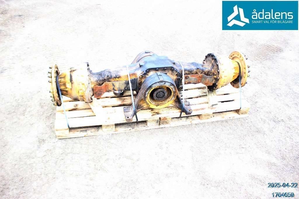 Volvo L 120 G محور العجلة