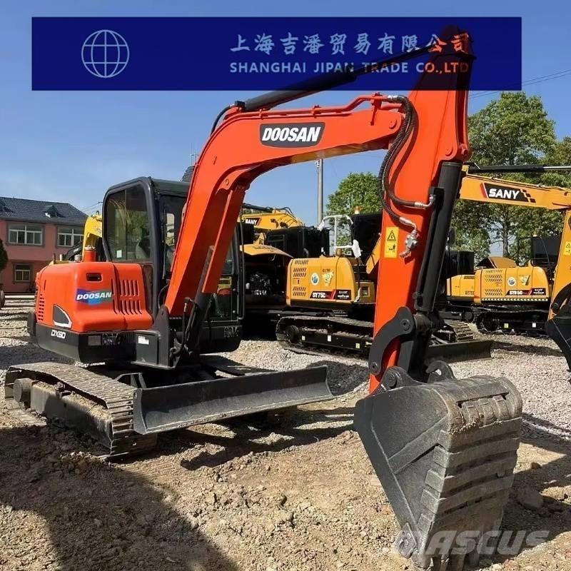 Doosan DX 60 حفارات صغيرة أقل من 7 طن (حفارات صغيرة)