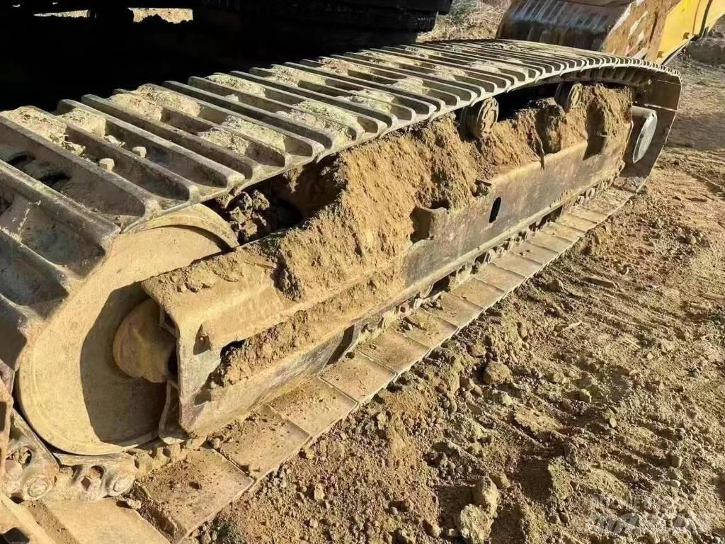 Sany SY 305 H حفارات زحافة