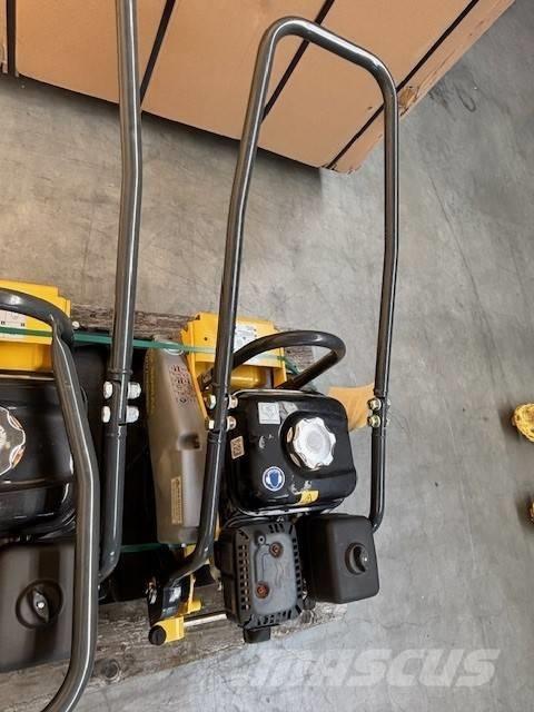 Bomag BVP 18/45 دكاكات أفقية