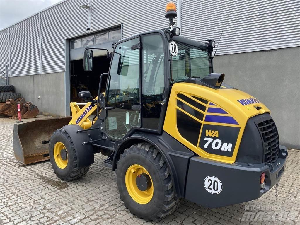 Komatsu WA70M-8EO لوادر متعددة الأغراض