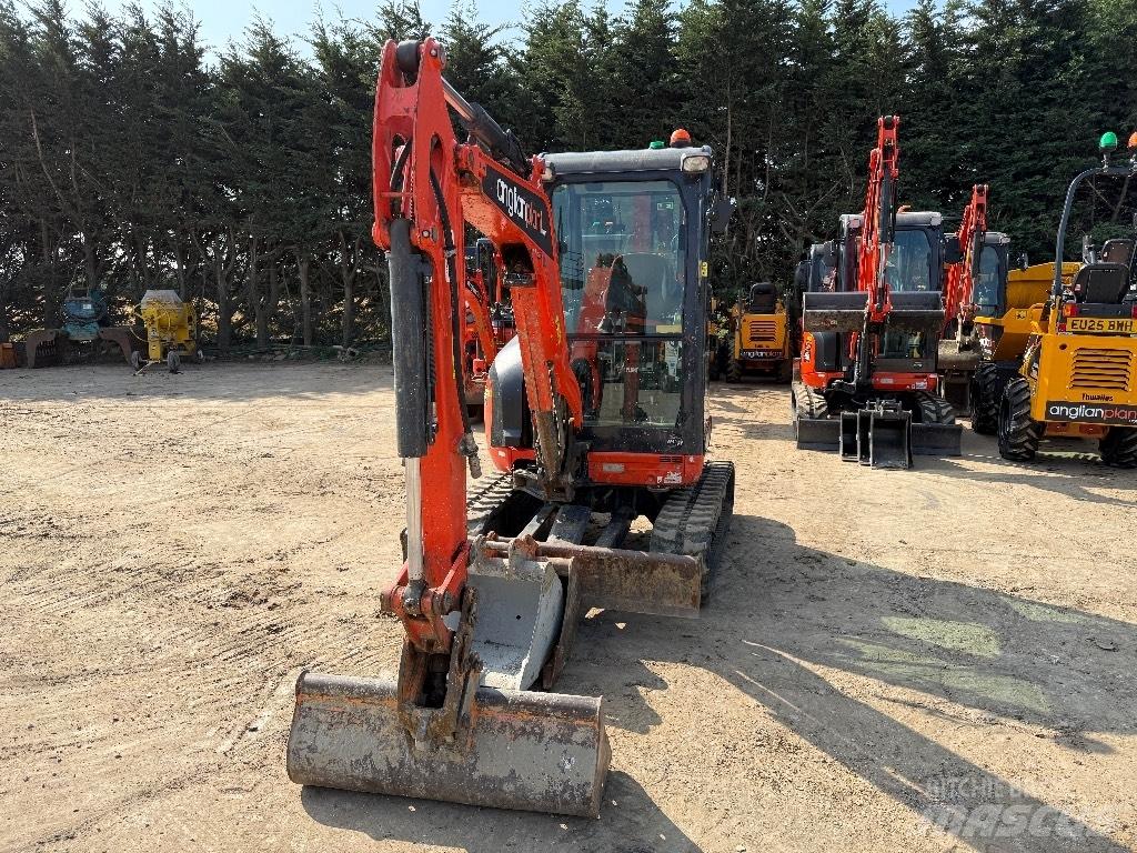 Kubota U 27-4 حفارات صغيرة أقل من 7 طن (حفارات صغيرة)