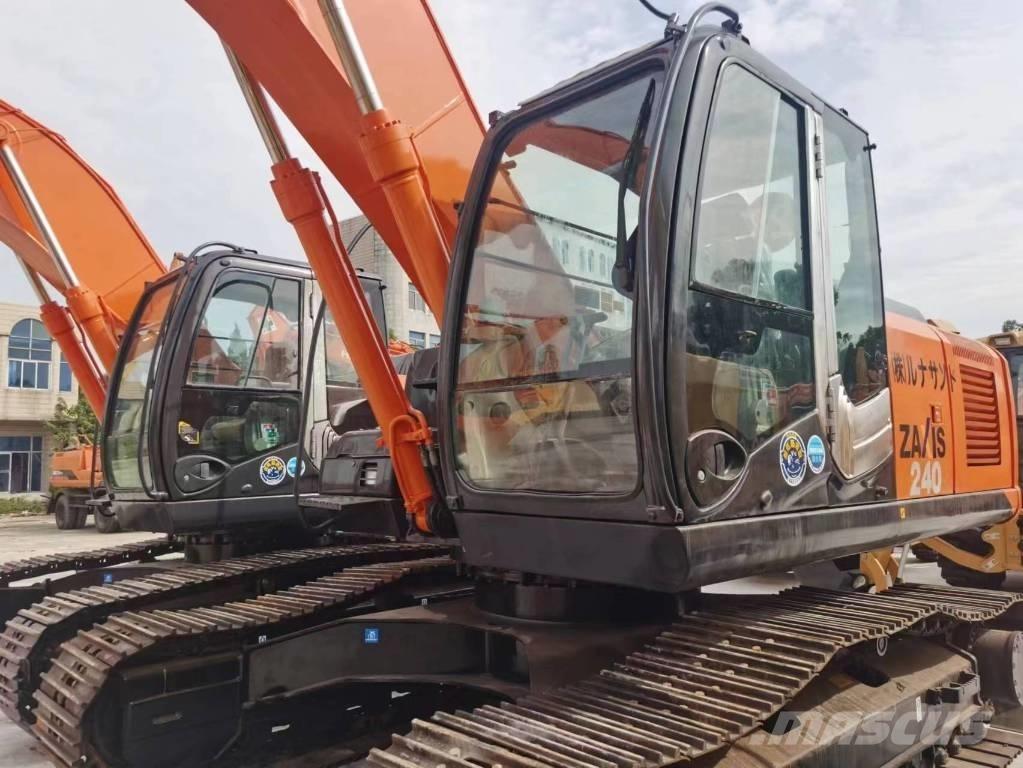 Hitachi ZX 240 حفارات زحافة