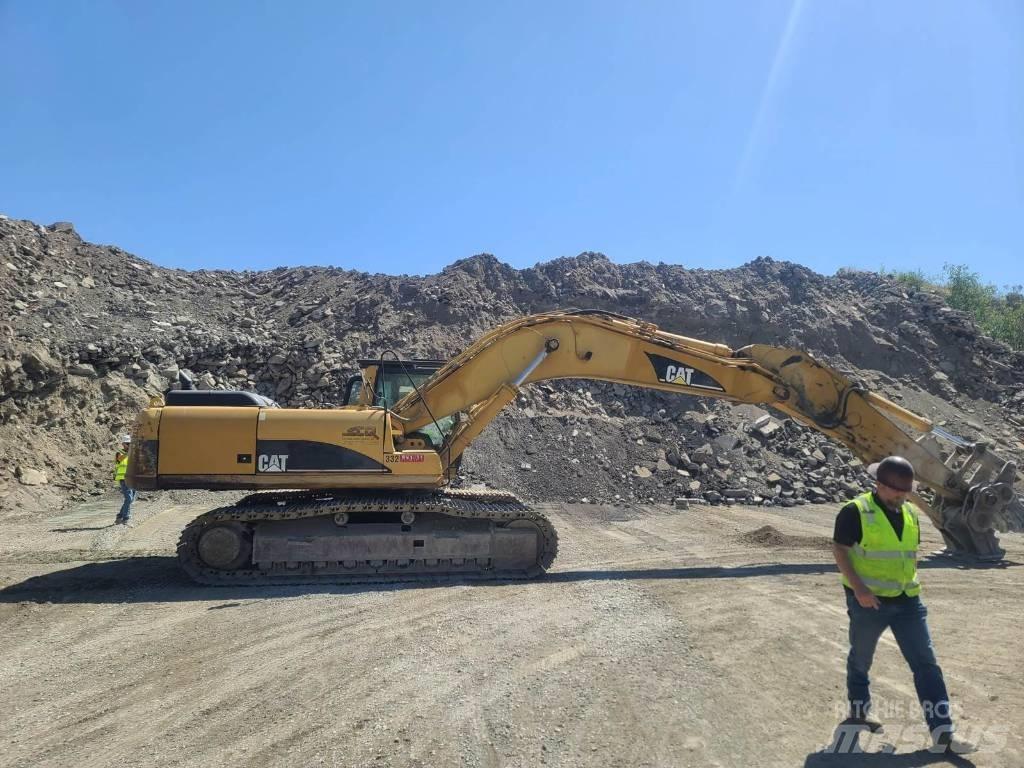 CAT 330 CL حفارات زحافة