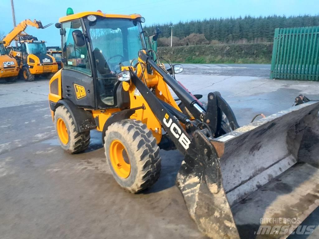 JCB 406 لوادر بعجل