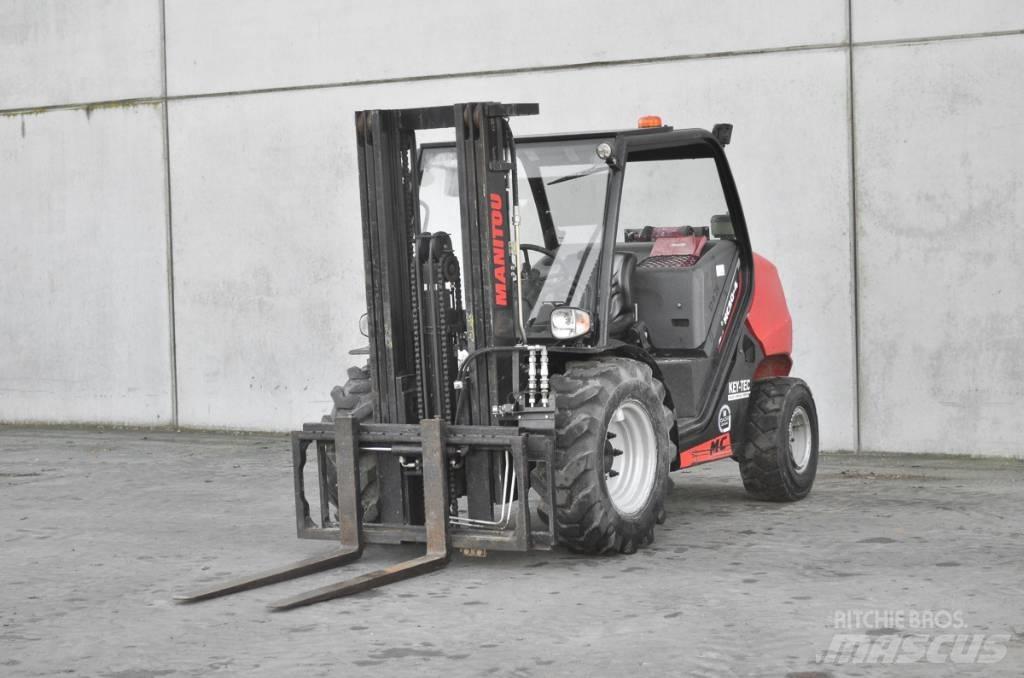 Manitou MC 30-4 شاحنات الديزل