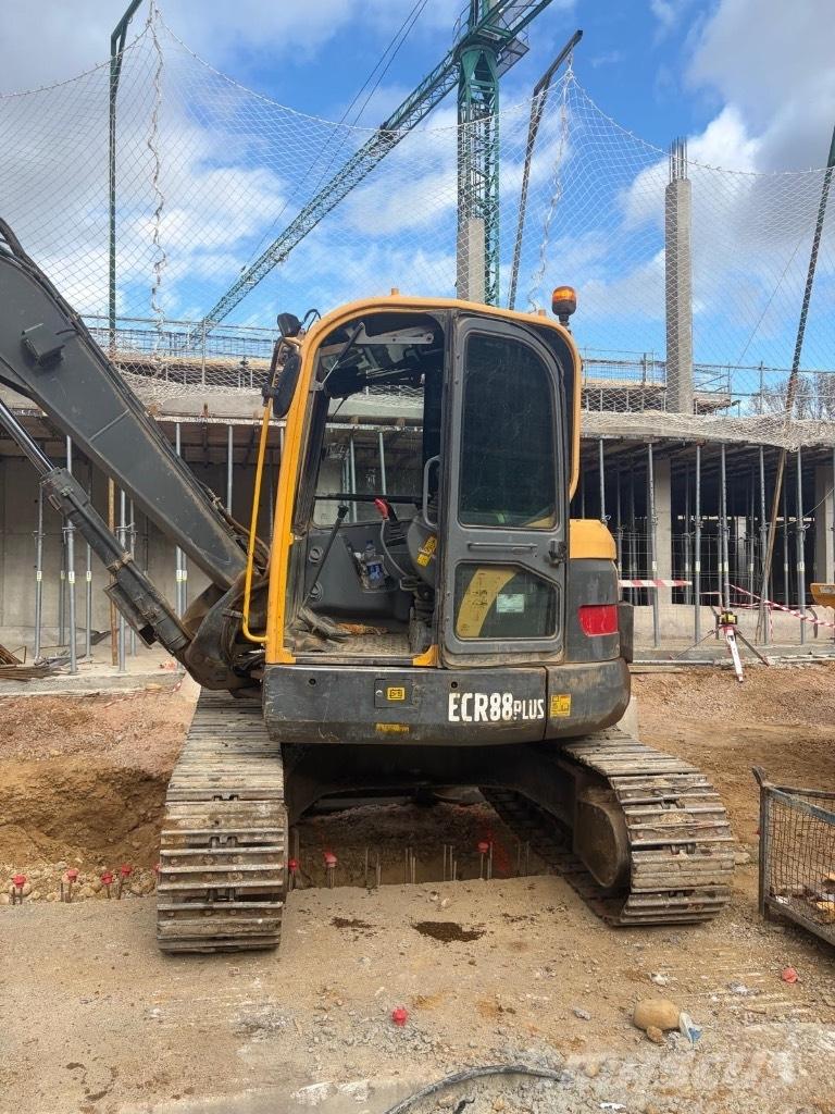 Volvo ECR 88 PLUS حفارات وسط 7 طن - 12 طن