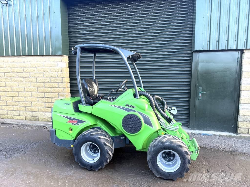 Avant 635 لوادر بعجل